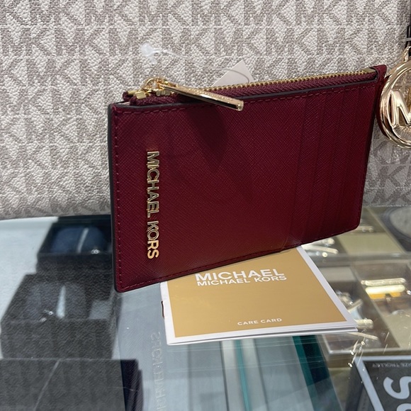 MICHAEL KORS
Jet Set Travel Medium Top Zip Leather Card Case Wallet 
Dark Cherry - Picture 12 of 16